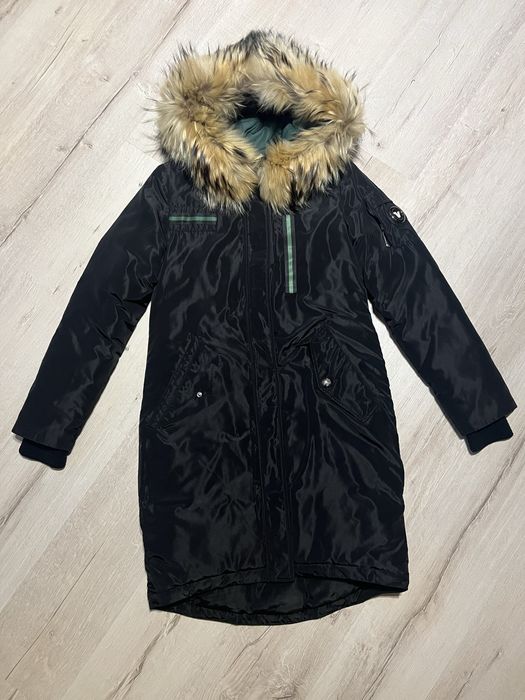 Пуховик жіночий