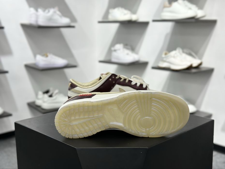 Жіночі Кроссовки Nike Dunk Low LV 36-40 розміру