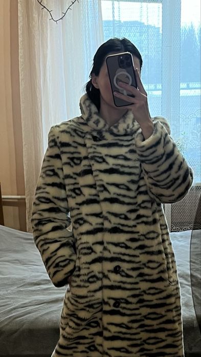 Продам штучну шубу