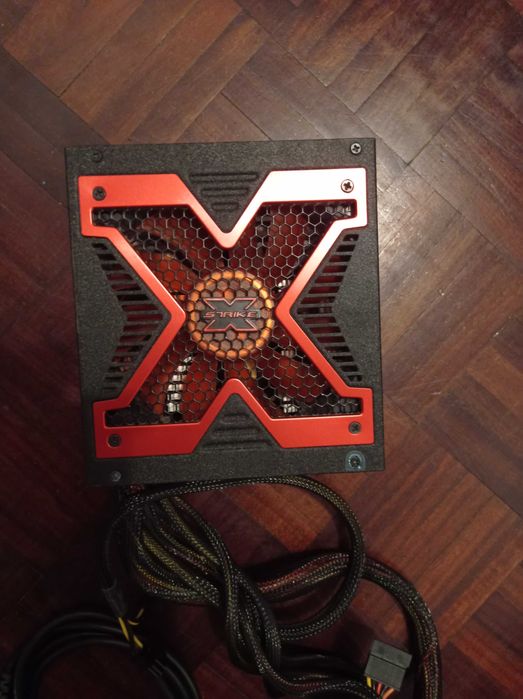 Vendo fonte de alimentação de 600W