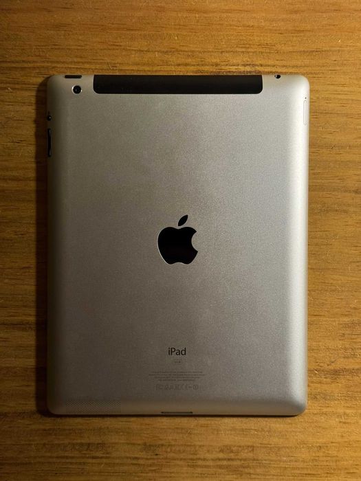 iPad (3ª Geração) Wi-Fi + Cellular 16 Gb + Capa64584886915843124