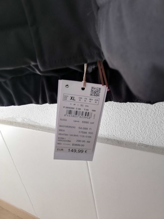 Casaco impermeável com carapuço