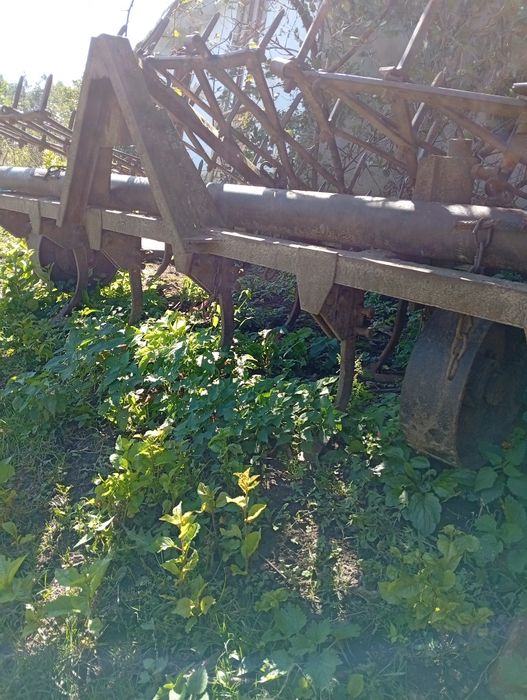 Продам культиватор триметровий