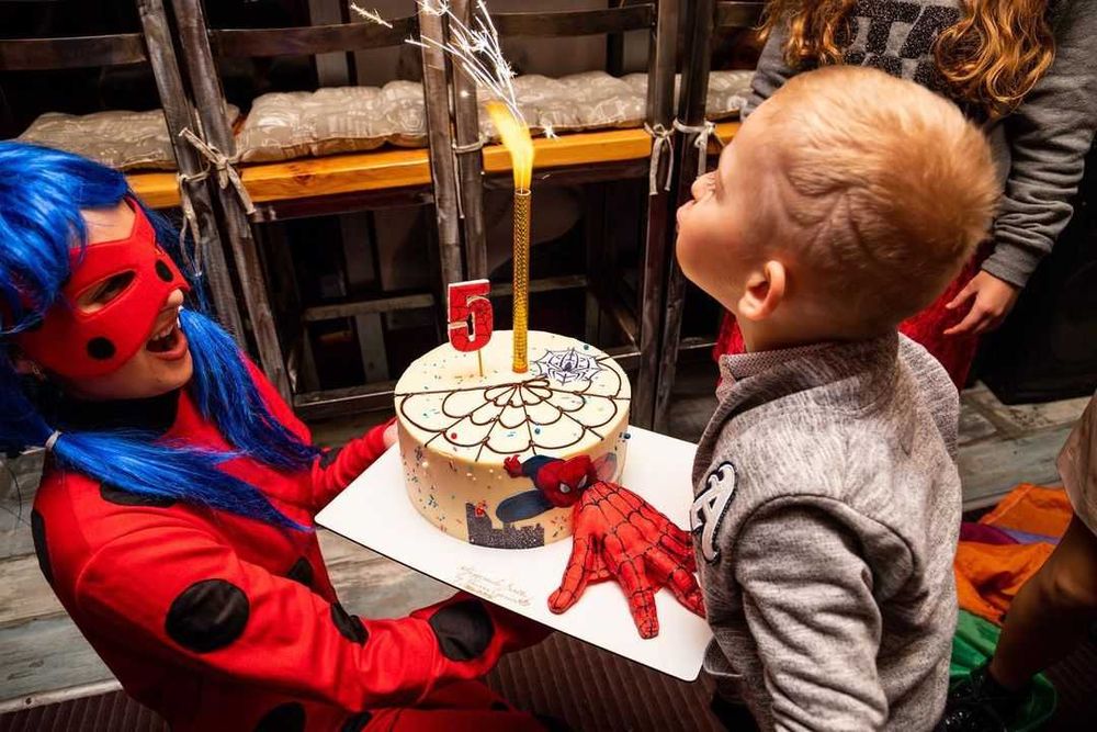 Аніматори, аквагрим, неонове шоу, шоу бульбашок, День народження, фото