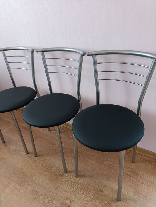 Стіл обідній стільці  на кухню