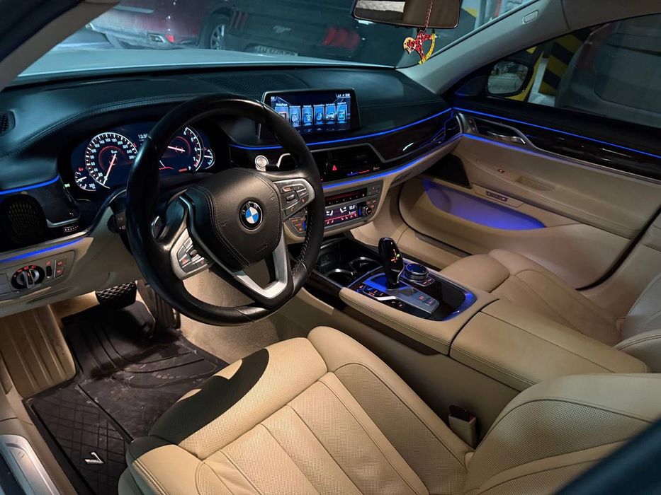 BMW 7 Series 2015