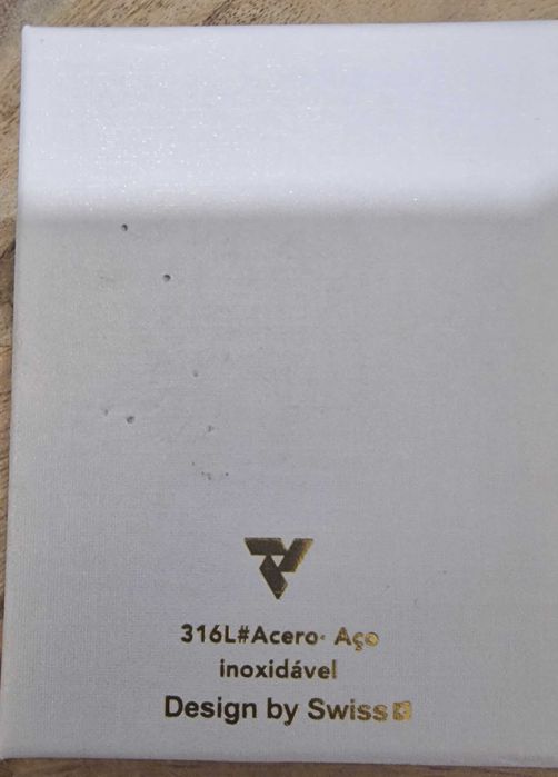 Conjunto Guess-Fio e brincos