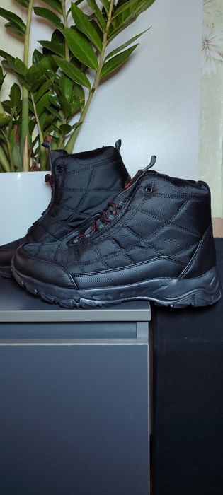 Високі чоловічі кросівки зимові