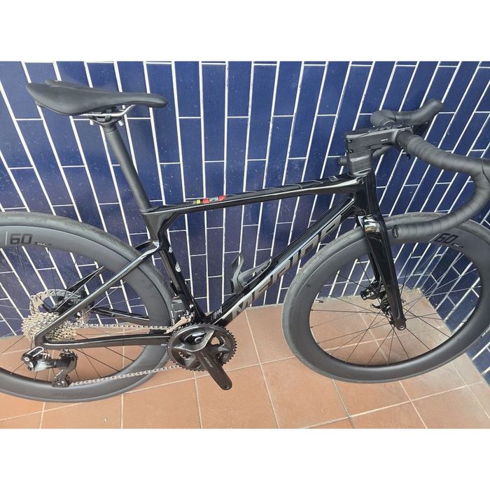 Merida com 105 di2 e rodas carbono