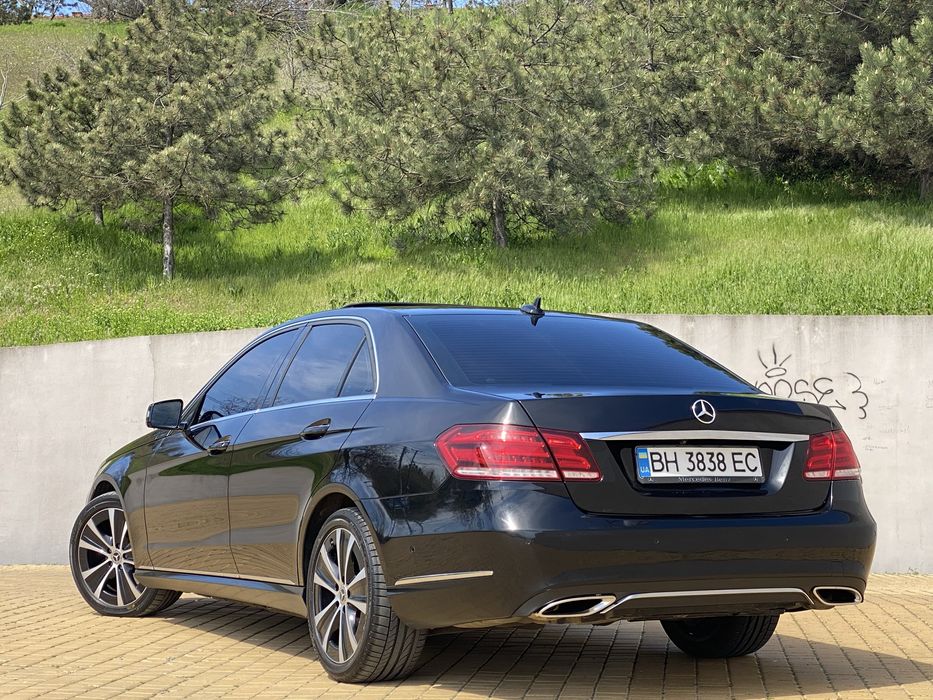 Продаєтся автомобіль Mersedes Benz E300 Hybrid W212 2013г в