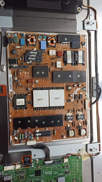 Запчастин Bravis 42, Samsung 40,32 HITACHI 32