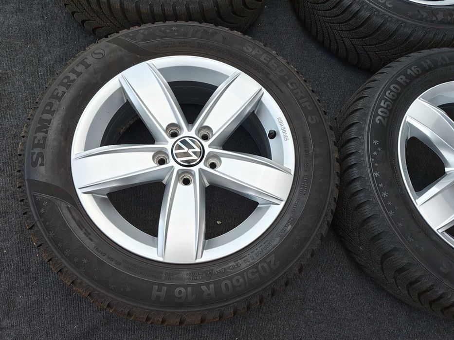 Koła Zimowe VW Touran Caddy T-Roc Octavia Ateca  205/60/16 Semperit  8,5mm 2025r NR 16001