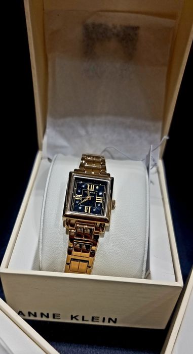 Жіночий годинник Anne Klein Premium Crystal Accented Bracelet