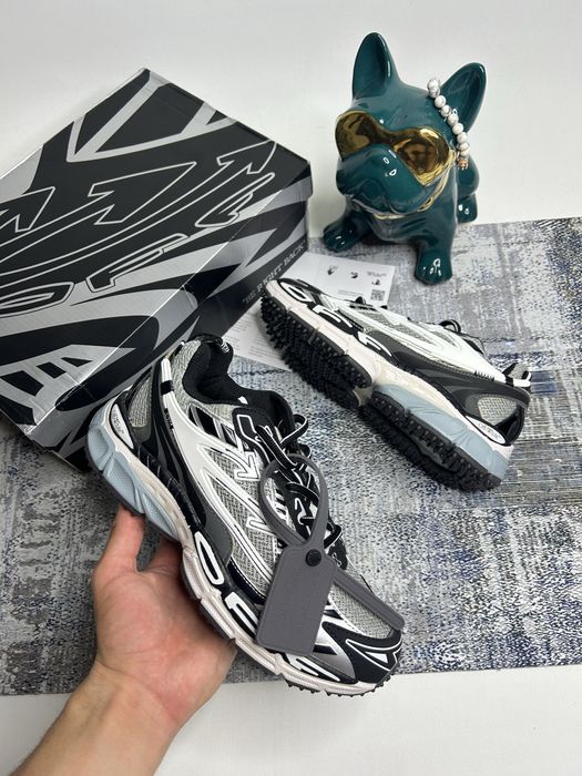Off White “Be Right Back” Shoes