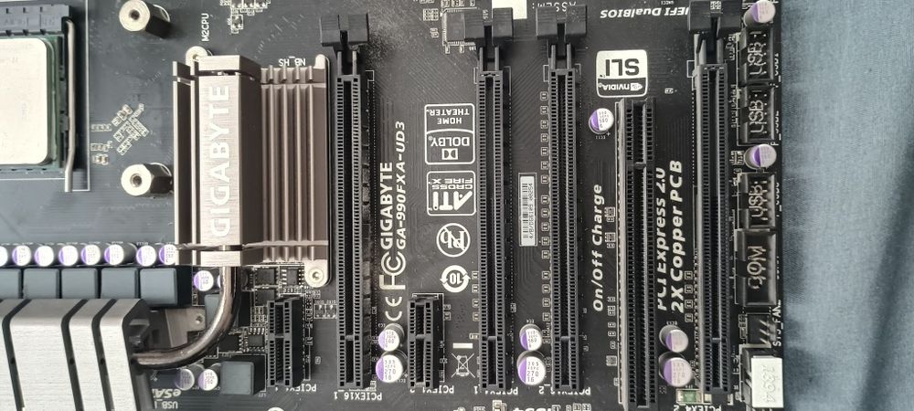 Płyta główna gigabyte GA-990FXA-UD3
