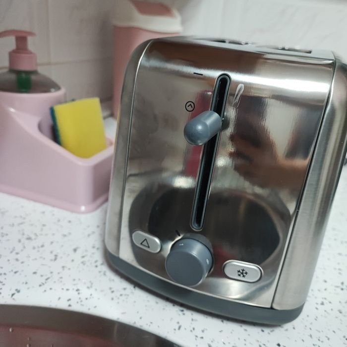 Torradeira kenwood TTM470