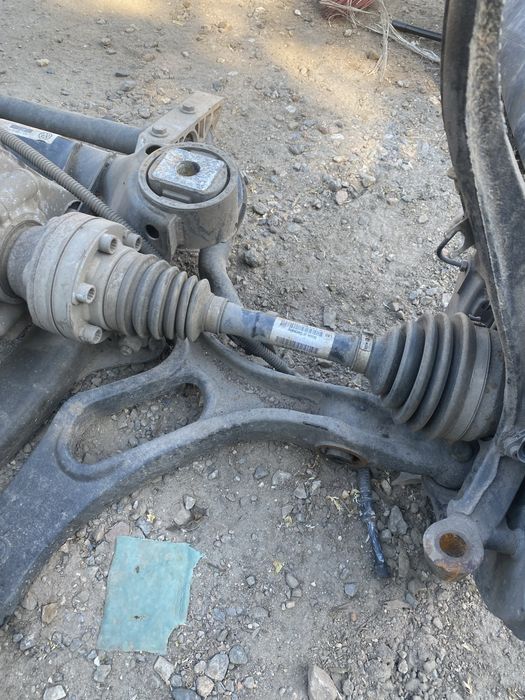 Полуось передняя правая Volkswagen Touareg