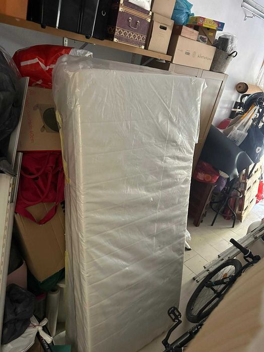 Sommier Solteiro com dois colchões