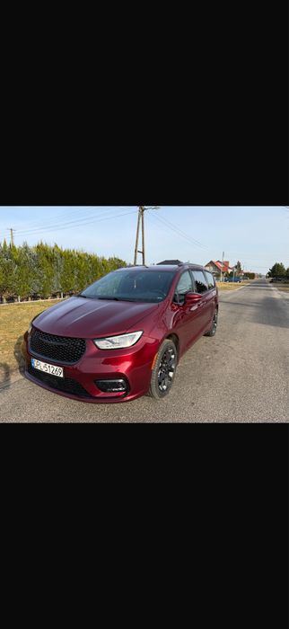 Wynajem Kia Carnival, Chrysler Pacifica