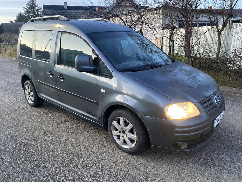 Volkswagen Caddy life 1.9tdi/ hak