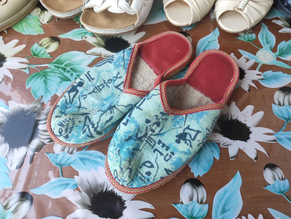 Тапочки комнатные, подростковые, размер 240-37,5 и другая обувь