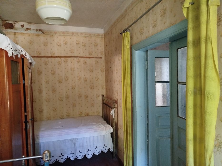 Цегляна частина будинку, окрема адреса, свій двір, Малин, 5 сот. землі