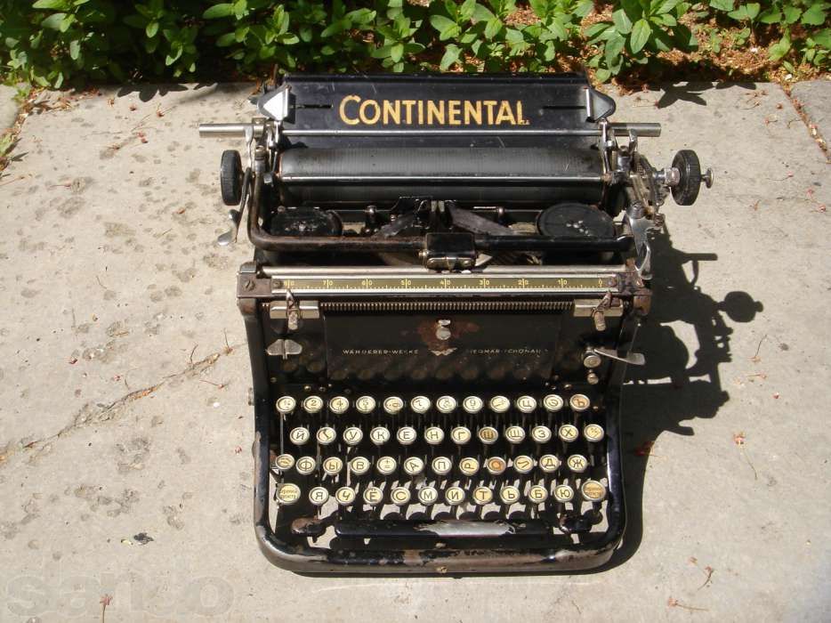 Печатная антикварная машинка CONTINENTAL