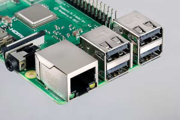 Raspberry PI 3 b+ + case64286189292034122