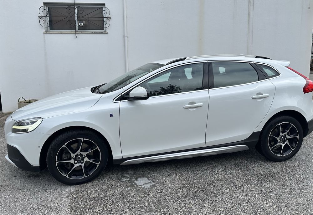 Volvo V40 Cross Country D4 Ocean Race