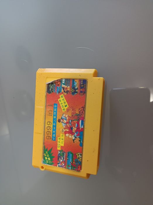 Consola com mais de 50 anos, para coleção