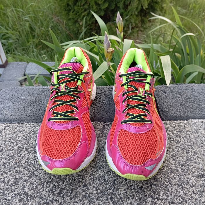 Asics GT-2000 3 Sportowe Buty Do Biegania Rozmiar 40