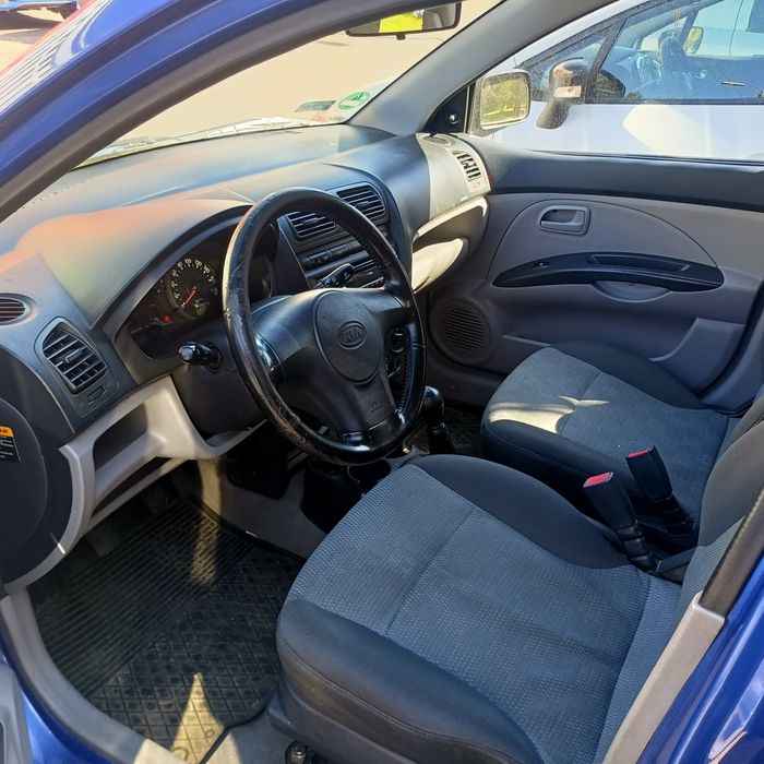 Kia Picanto uszkodzona