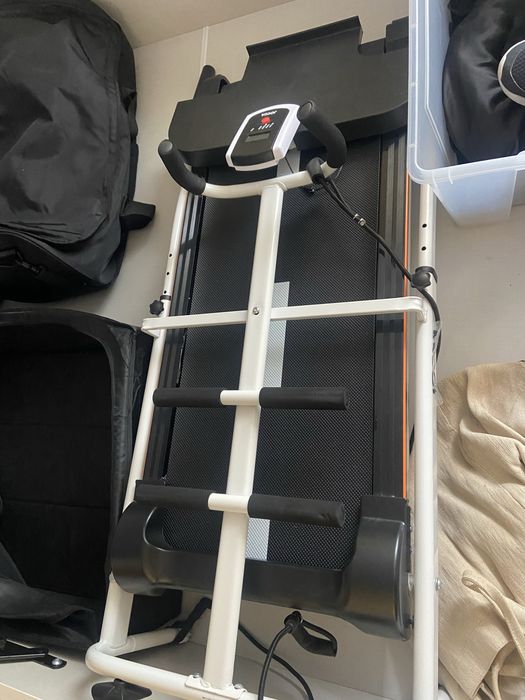 Treadmill64172223737858121