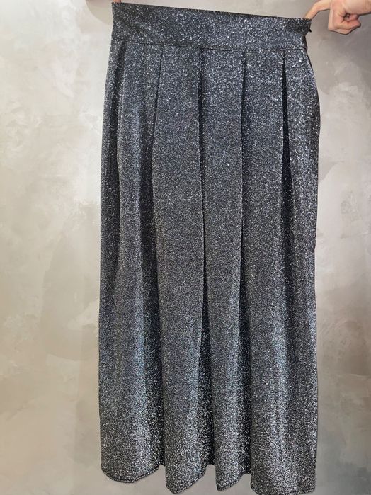 Турція, нова спідниця, розмір s ,
Ціна 500 грн.