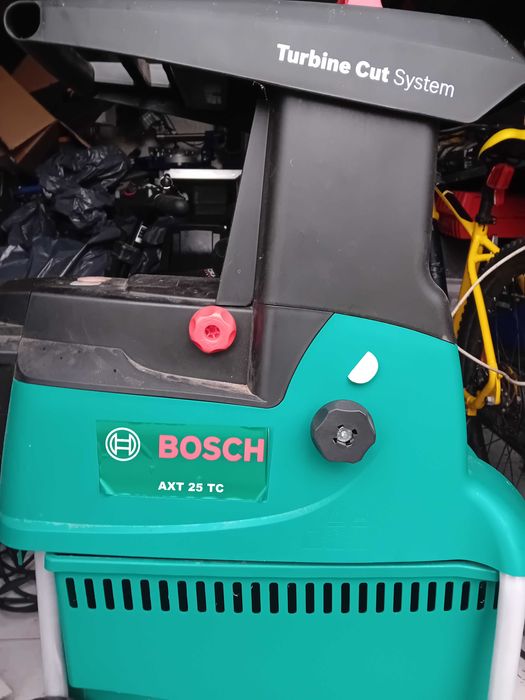 Rozdrabniacz do gałęzi BOSCH  AXT 25 TC turbine Cut system