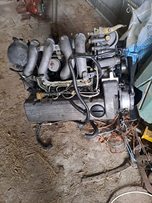 Motor mercedes completo  com caixa  de velocidades