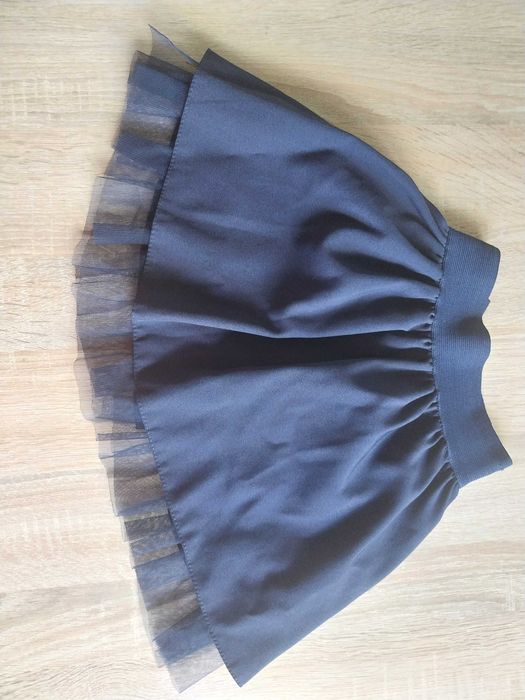 granatowa spódniczka