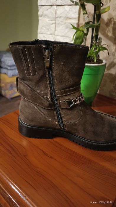 Зимові чобітки козаки натуральна замша