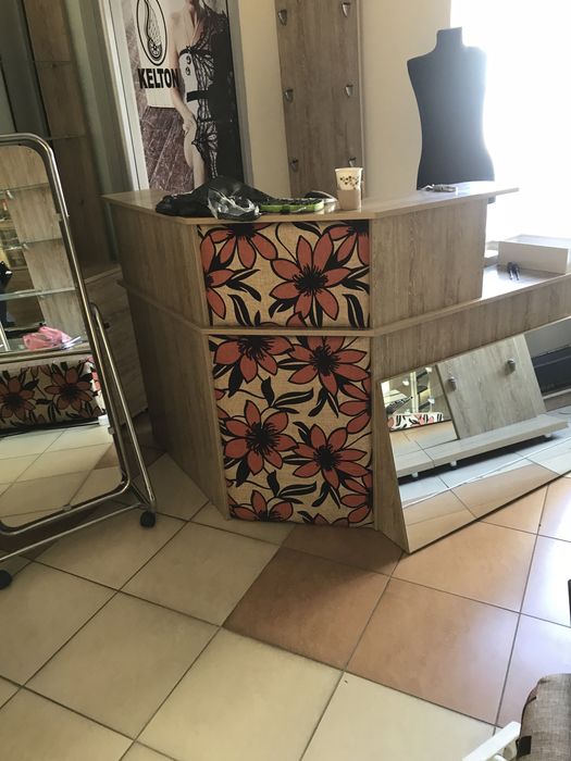 Продам Мебель для магазина