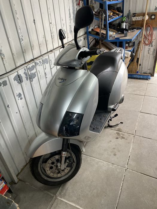 Skuter Piaggio 125