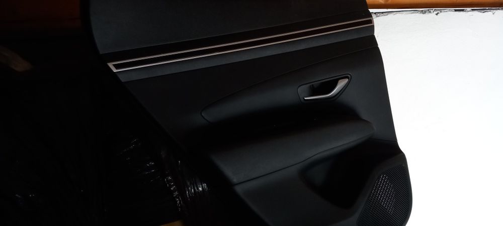 Tapicerka Boczek Drzwi lewy tył Hyundai tucson 4