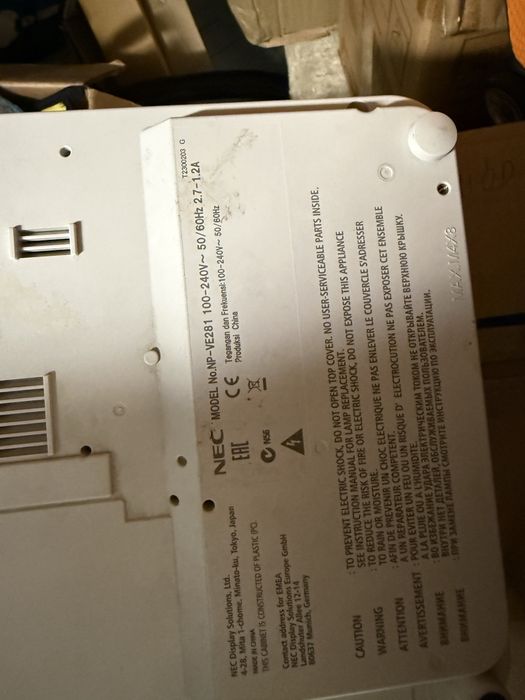 Projektor NEC , model NP-VE281