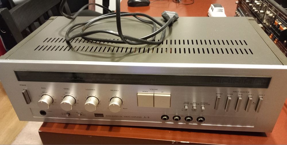Amplificador Sansui A9