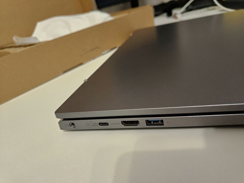 Acer 17.3 FullHD 16 GB DDR5 6400mhz  SSD 512 GB i3 12th 8 Ядер 3.8 Ггц