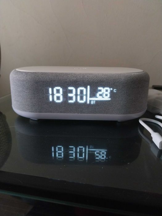 Coluna dupla com ligação bluetooth termómetro e relógio