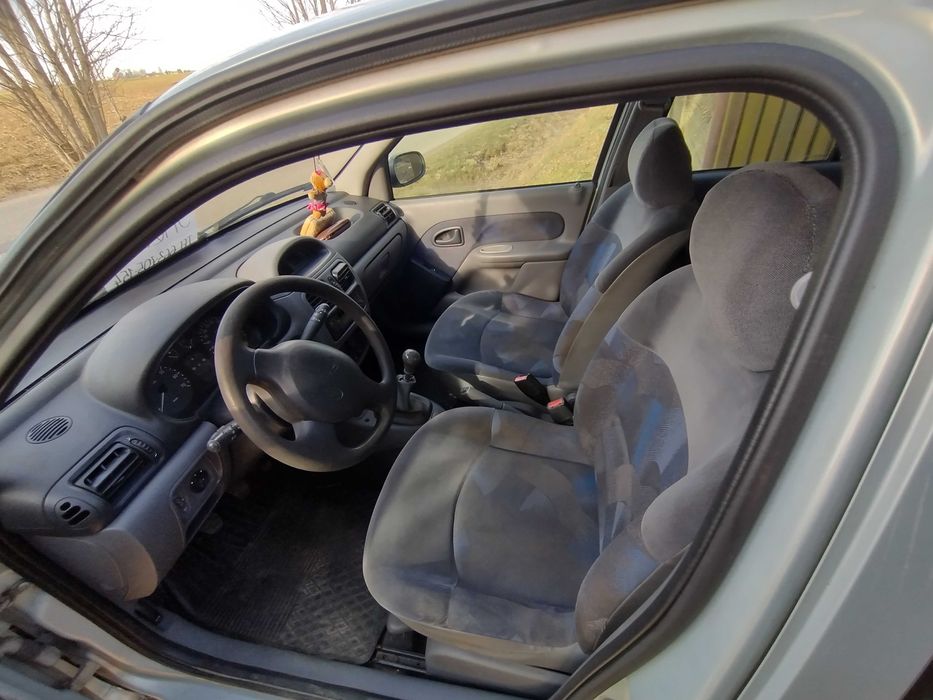 Renault Clio 1.4 Benzyna