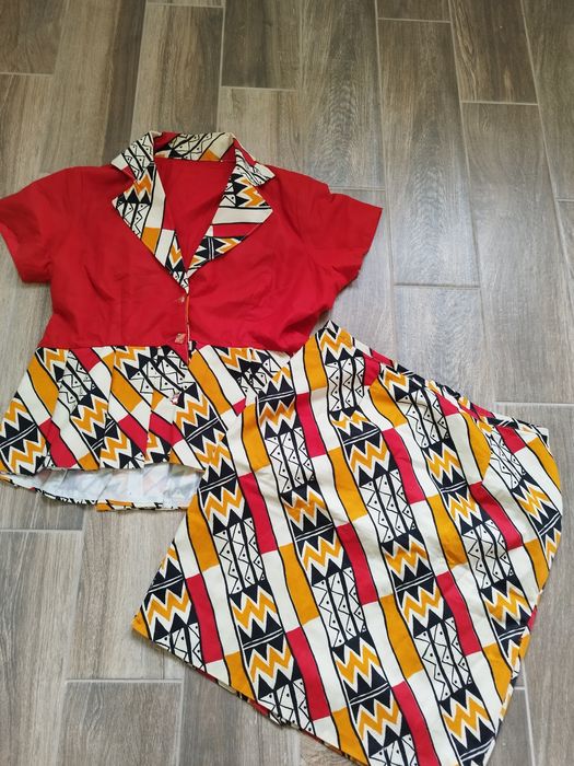 Komplet bluzka i spódnica