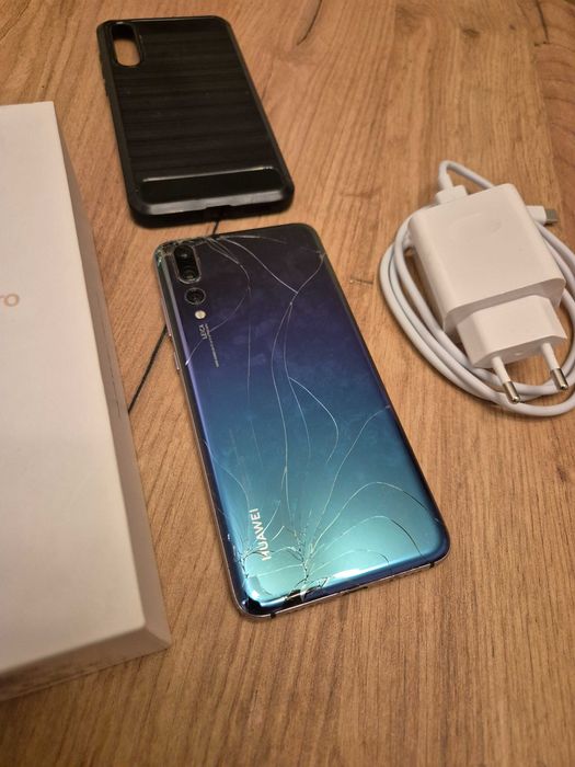 Huawei P20 Pro + ładowarka + pudełko (używany)