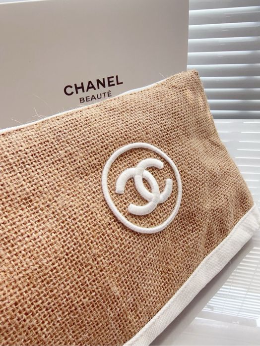 Косметичка Chanel в коробці