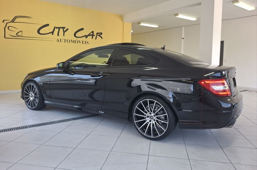 Mercedes-Benz C220 D AMG EDITION1